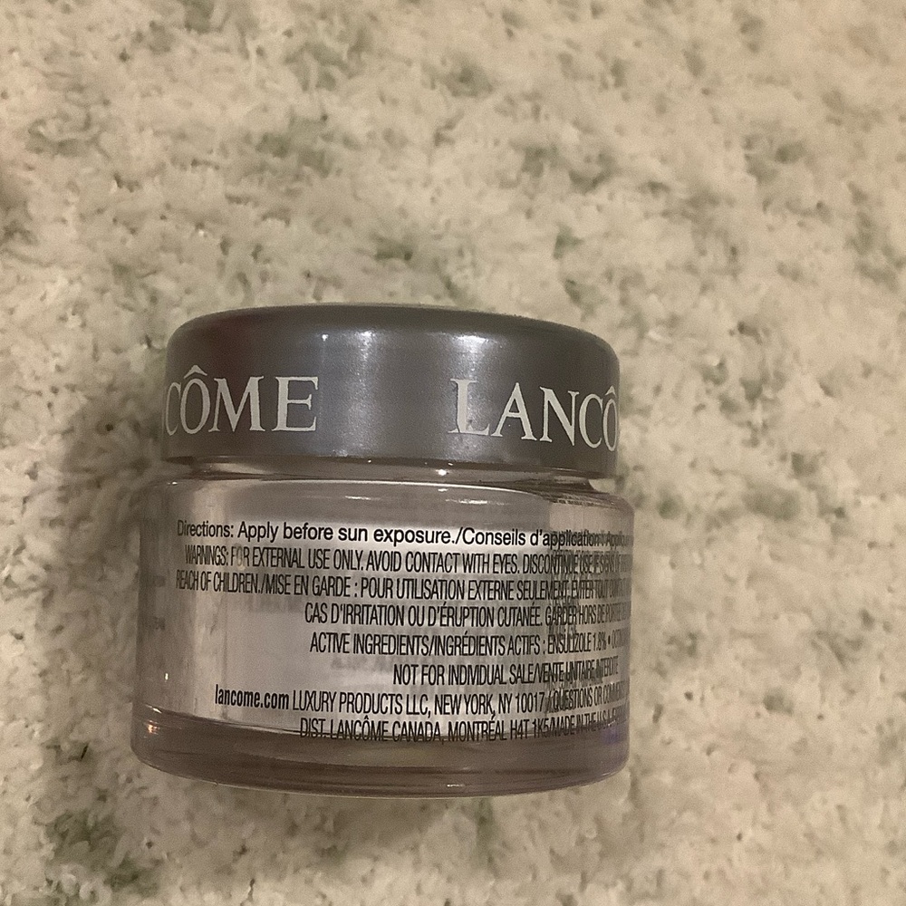 Lancôme Skincare Sample Bundle with Red Satin Pouch NWOT - Picture 5 of 15